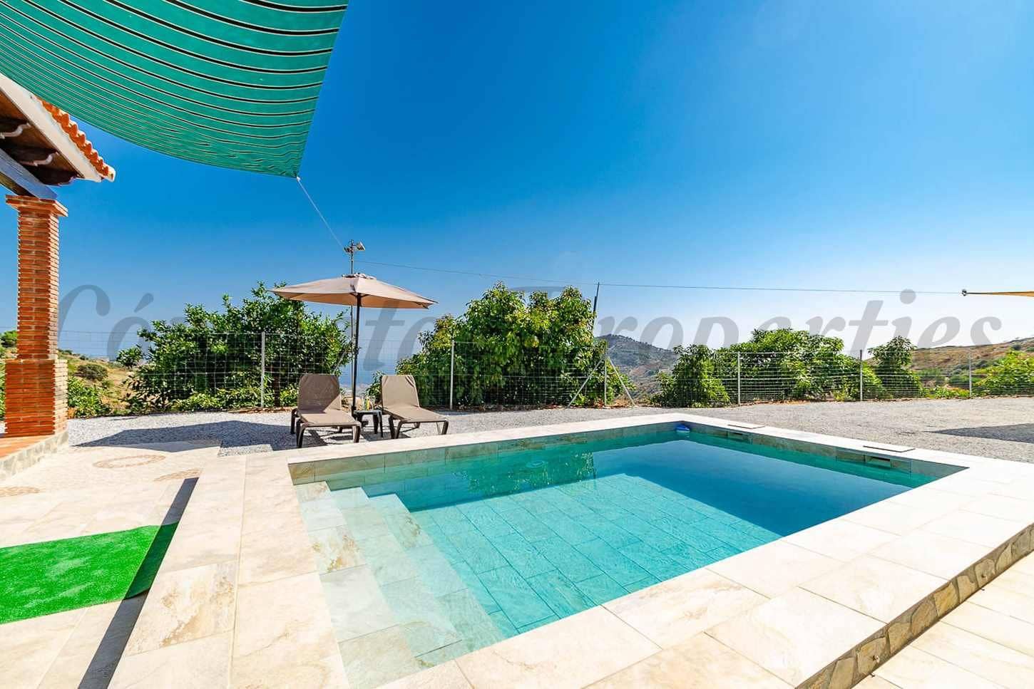 Finca/Maison de Campagne de 2 chambres à louer à Archez avec piscine - 1 500 € (Ref: 10075844)