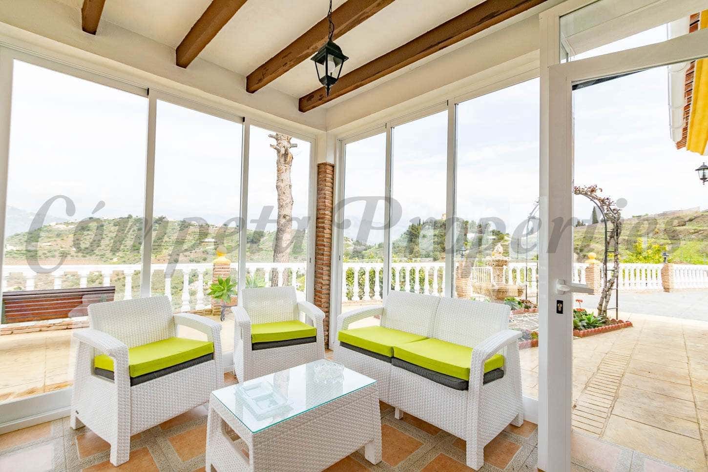 3 camera da letto Finca/Casa di Campagna da affitare come casa vacanza in Torrox con piscina garage - 1.350 € (Rif: 10075850)