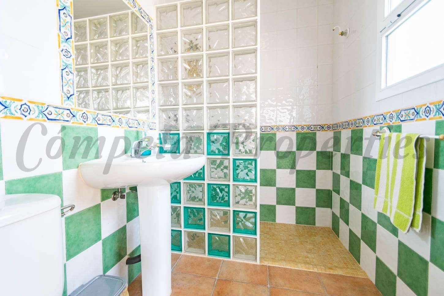 3 camera da letto Finca/Casa di Campagna da affitare come casa vacanza in Torrox con piscina garage - 1.350 € (Rif: 10075850)