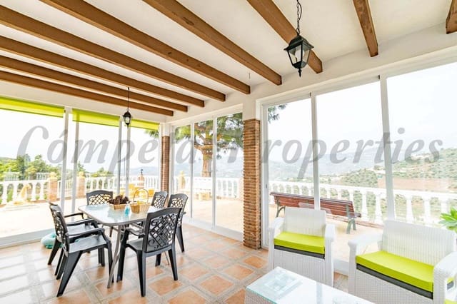 Finca/Maison de Campagne de 3 chambres de location de vacances à Torrox Pueblo, Torrox avec piscine garage - 1 350 € (Ref: 10075850)