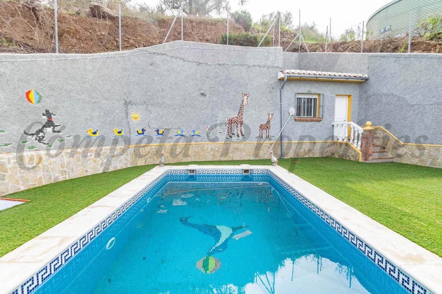 3 camera da letto Finca/Casa di Campagna da affitare come casa vacanza in Torrox con piscina garage - 1.350 € (Rif: 10075850)