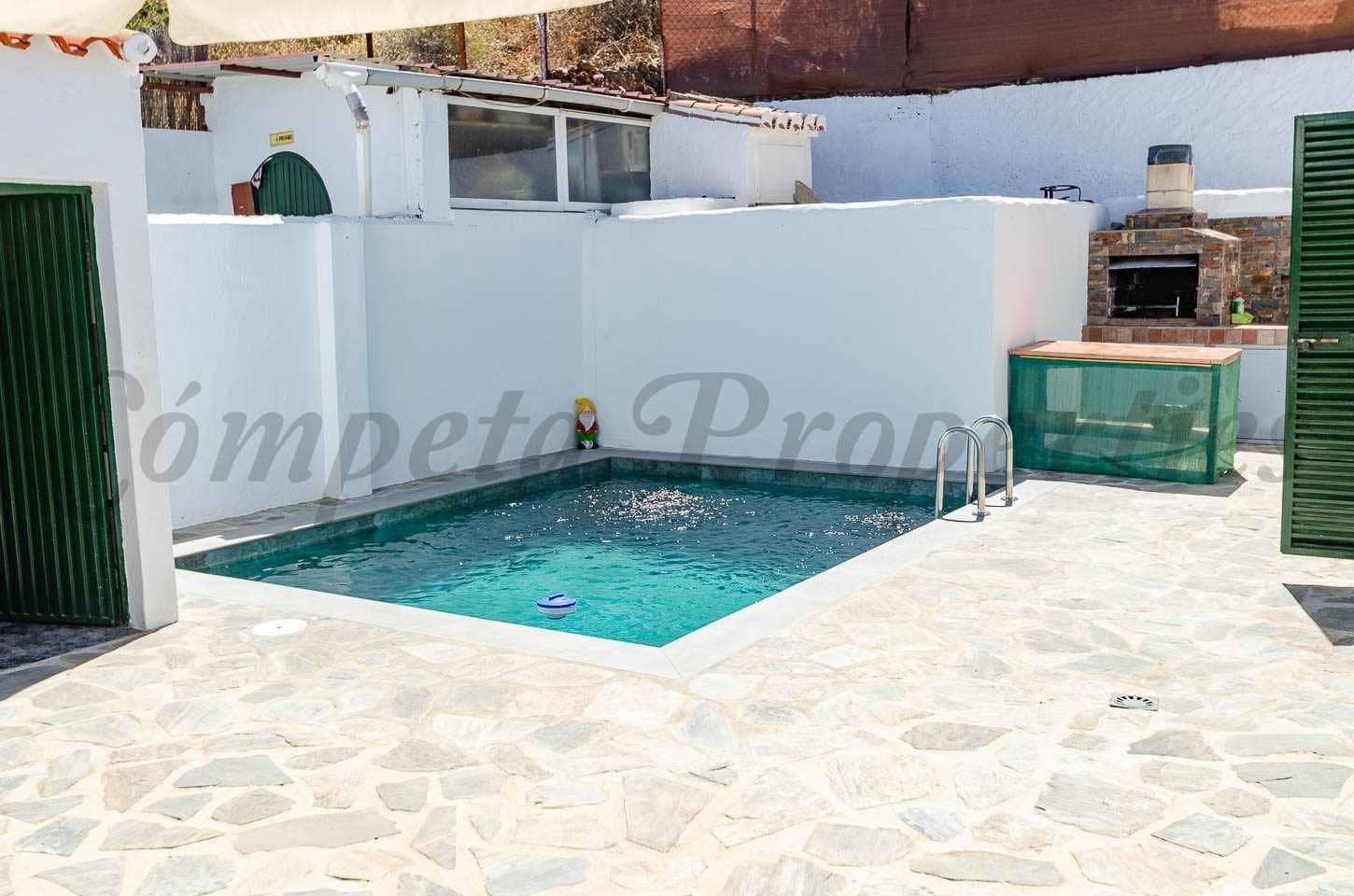 2 soverom Finca/Herregård til leie i Competa med svømmebasseng - € 850 (Ref: 10075857)