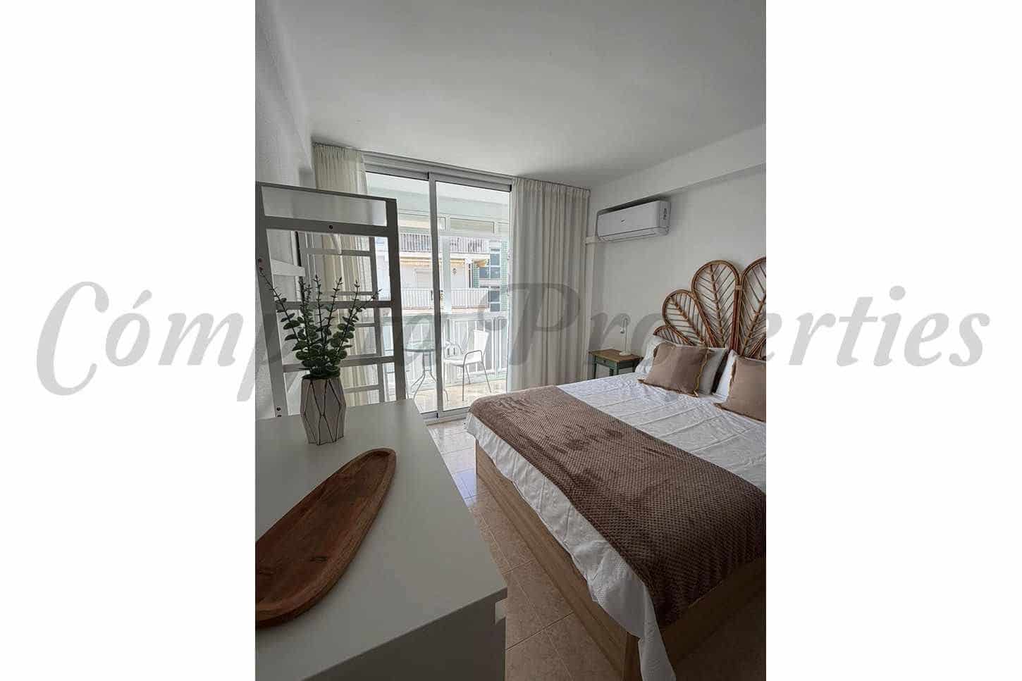 Appartement de 1 chambre à louer à Nerja avec piscine - 600 € (Ref: 10075861)