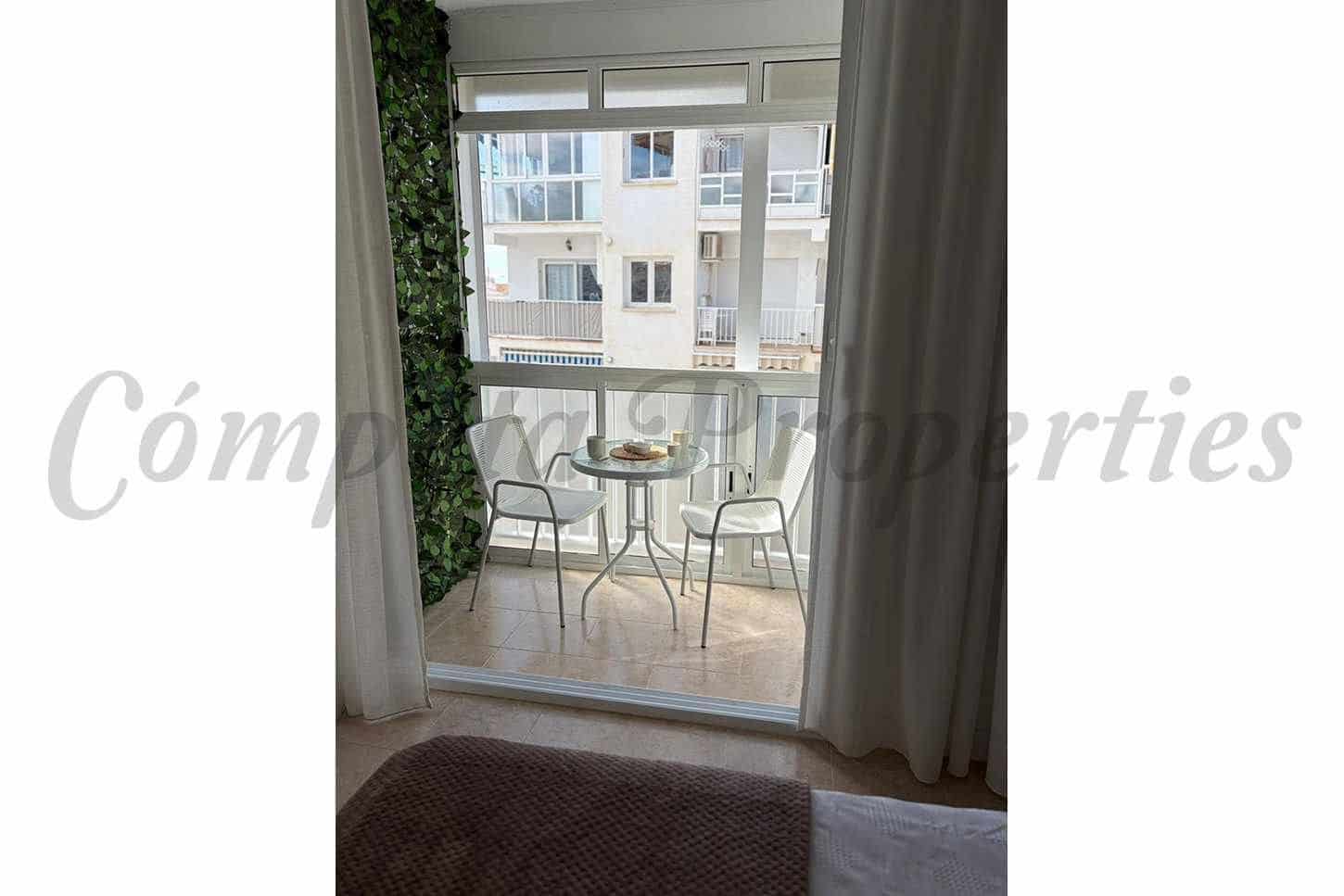 Appartement de 1 chambre à louer à Nerja avec piscine - 600 € (Ref: 10075861)