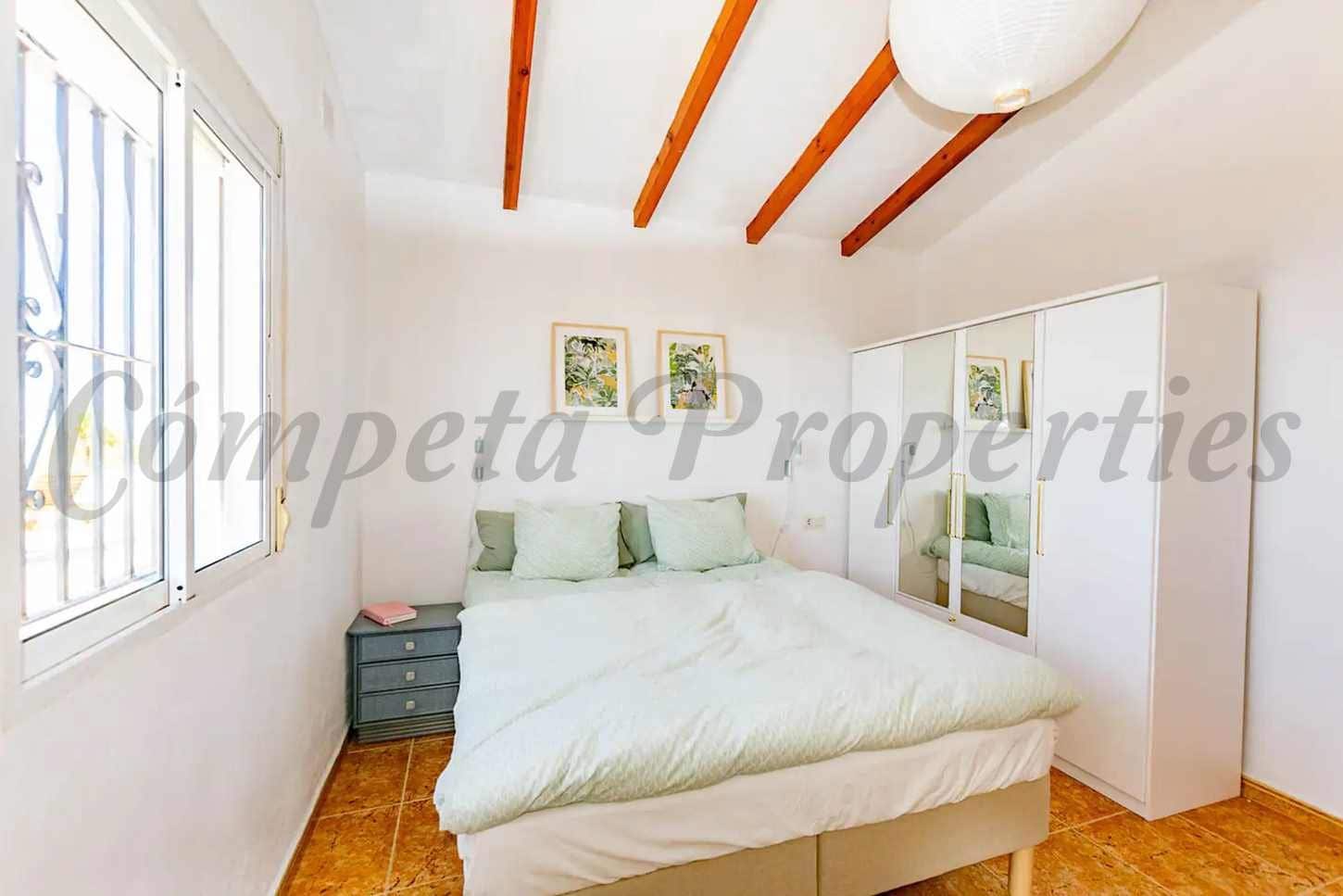 3 soveværelse Finca/Landehus til leje i Torrox med swimmingpool garage - € 1.500 (Ref: 10075871)
