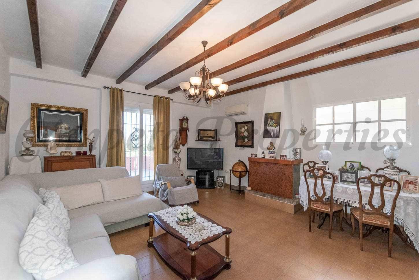 4 soveværelse Finca/Landehus til salg i Lagos med swimmingpool - € 550.000 (Ref: 10075876)