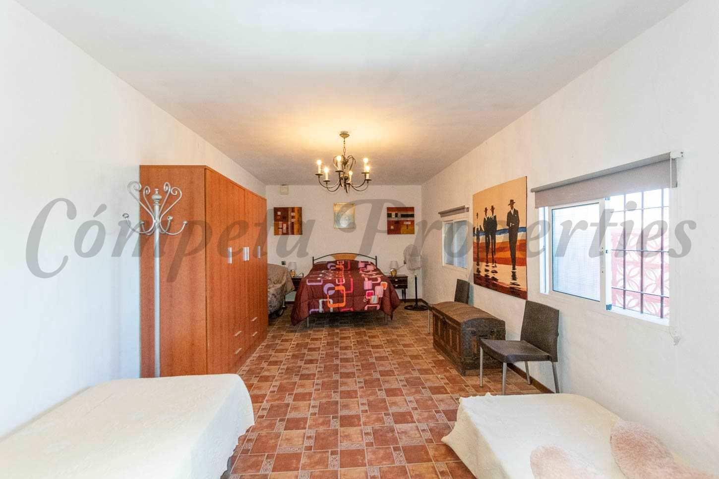 4 soveværelse Finca/Landehus til salg i Lagos med swimmingpool - € 550.000 (Ref: 10075876)