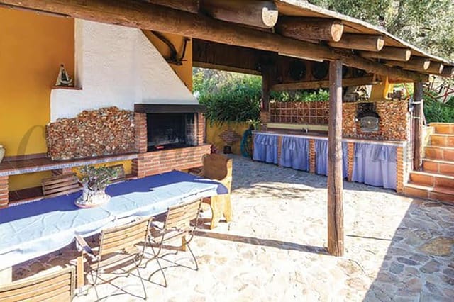 2 soveværelse Finca/Landehus til leje i Torrox med swimmingpool - € 1.250 (Ref: 10075880)