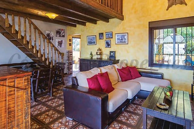2 soveværelse Finca/Landehus til leje i Torrox med swimmingpool - € 1.250 (Ref: 10075880)