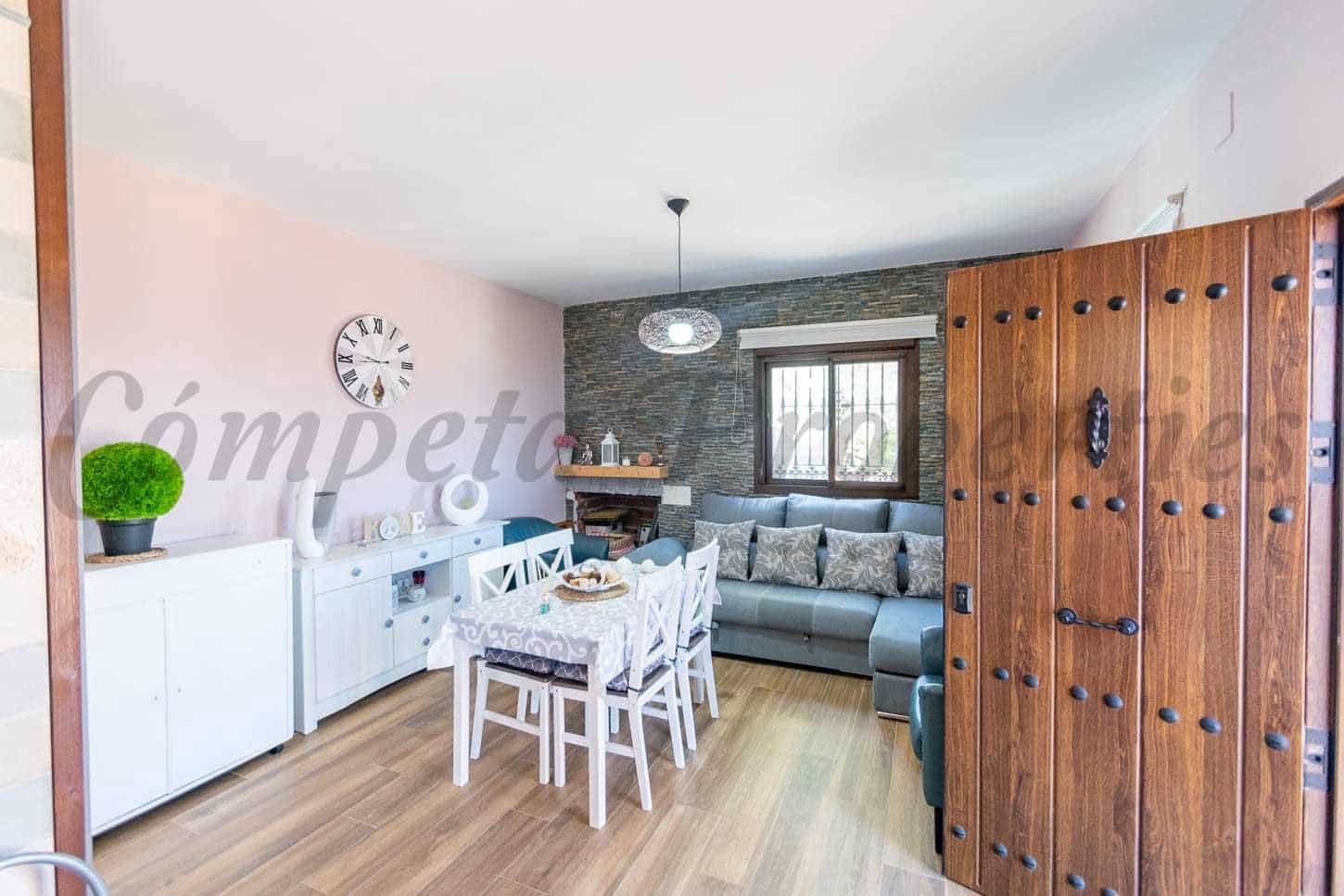 Finca/Herregård til leie i Torrox - € 750 (Ref: 10075881)