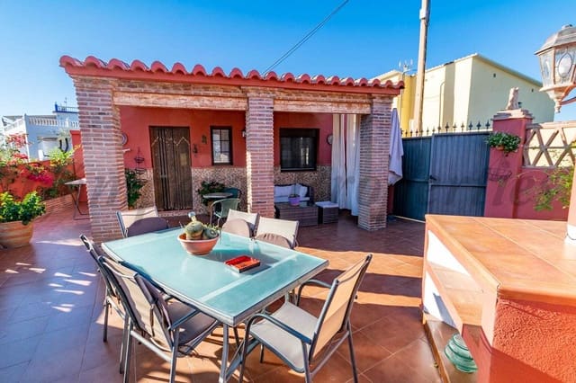 Finca/Maison de Campagne de 2 chambres à louer à Torrox avec piscine - 1 000 € (Ref: 10075883)
