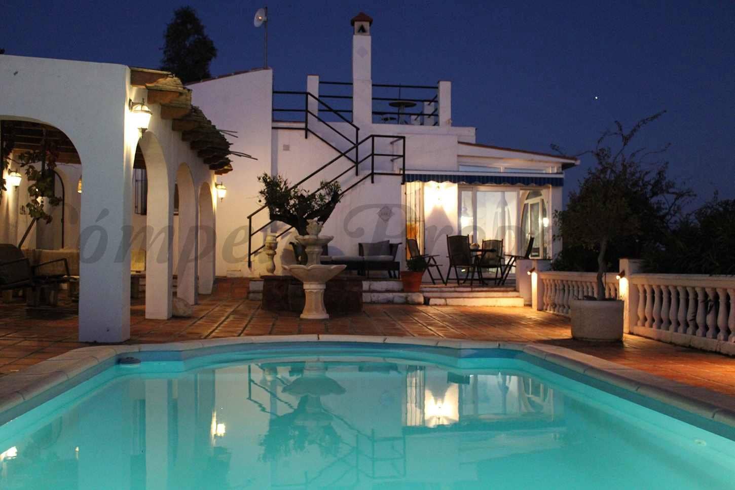 3 camera da letto Finca/Casa di Campagna da affittare in Torrox con piscina garage - 1.875 € (Rif: 10075884)