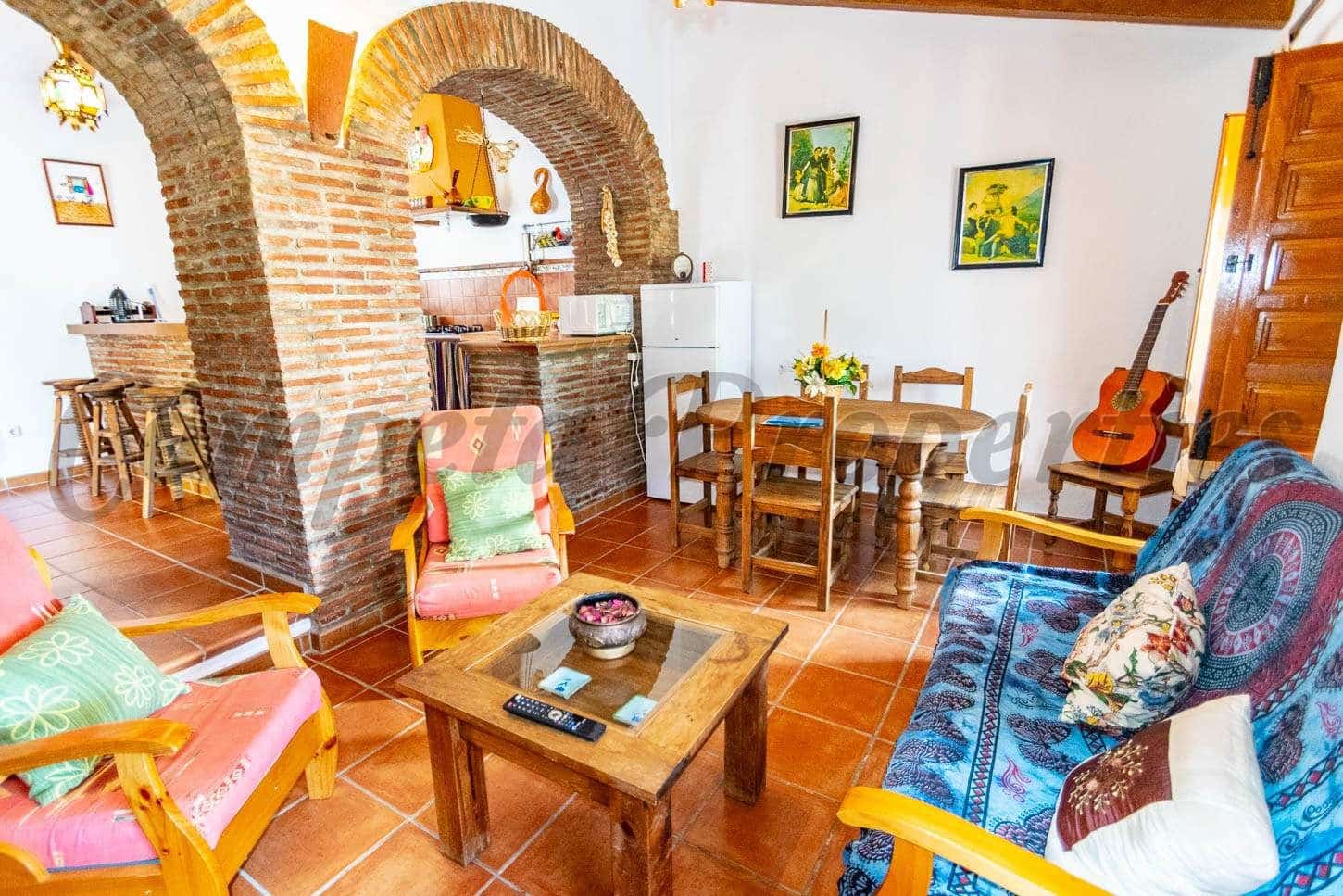Finca/Maison de Campagne de 3 chambres à louer à Frigiliana avec piscine garage - 1 150 € (Ref: 10075886)