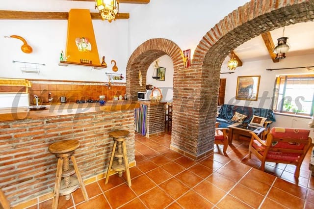 3 soverom Finca/Herregård til leie i Frigiliana med svømmebasseng garasje - € 1 150 (Ref: 10075886)