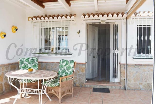 Finca/Maison de Campagne de 2 chambres à louer à Torrox avec piscine garage - 1 175 € (Ref: 10075887)