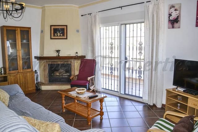 3 quarto Quinta/Casa Rural para arrendar em Torrox com piscina garagem - 1 440 € (Ref: 10075889)