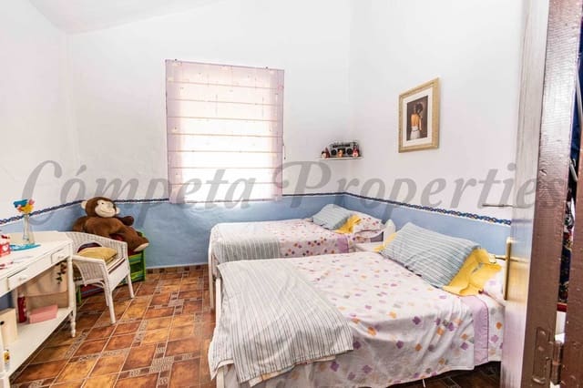3 soveværelse Finca/Landehus til leje i Torrox med garage - € 1.200 (Ref: 10075890)