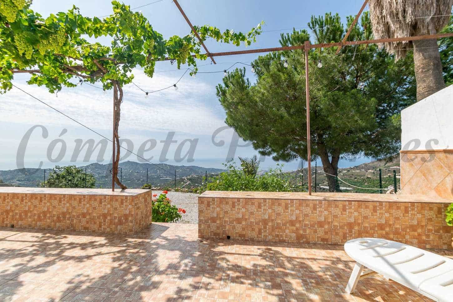 3 soveværelse Finca/Landehus til leje i Torrox med garage - € 1.200 (Ref: 10075890)