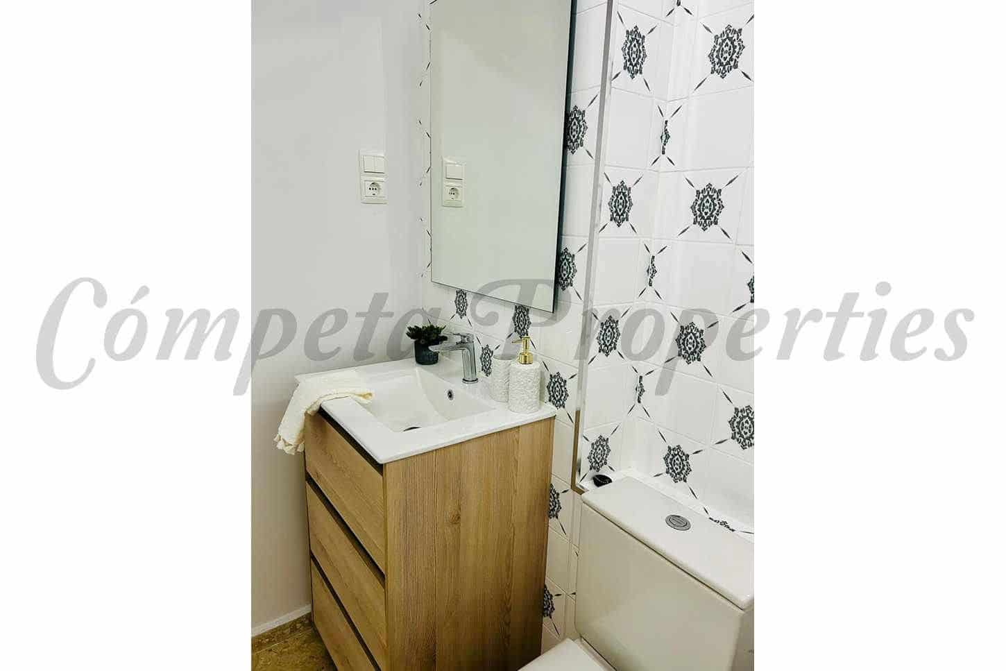 1 soveværelse Lejlighed til leje i Torrox-Costa - € 650 (Ref: 10075891)
