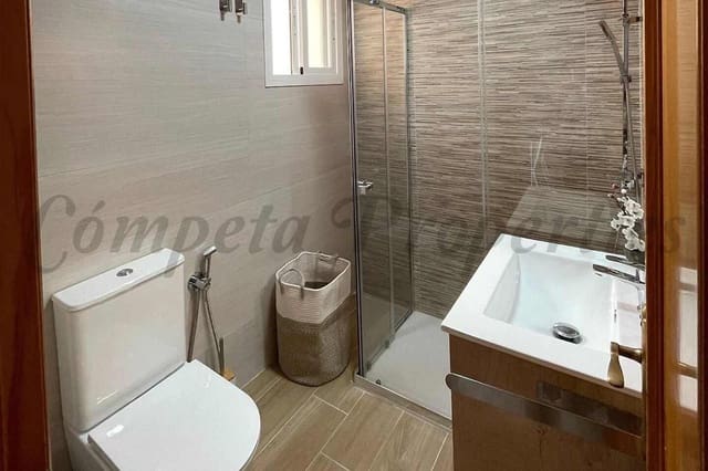 2 soverom Leilighet til leie i El Morche, Torrox - € 950 (Ref: 10075895)