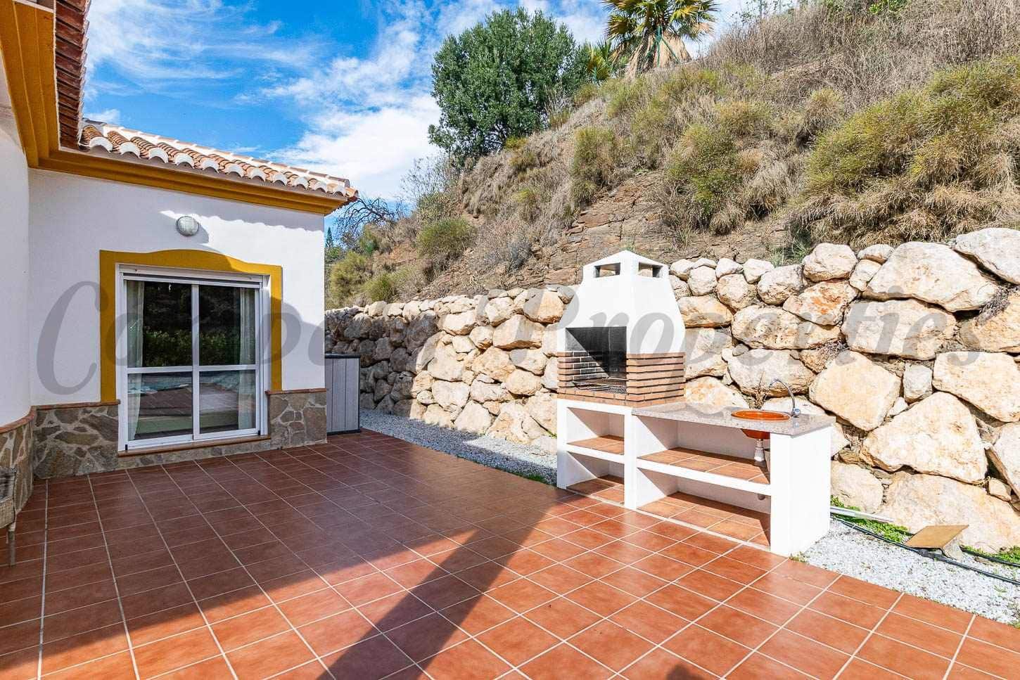 2 quarto Quinta/Casa Rural para arrendamento para férias em Competa com piscina - 1 200 € (Ref: 10075927)