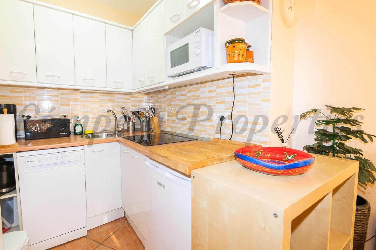 1 soverom Leilighet til leie i Torrox-Costa med svømmebasseng - € 750 (Ref: 10075928)
