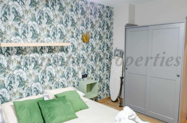 1 soverom Leilighet til leie i Cómpeta med svømmebasseng - € 850 (Ref: 10075930)
