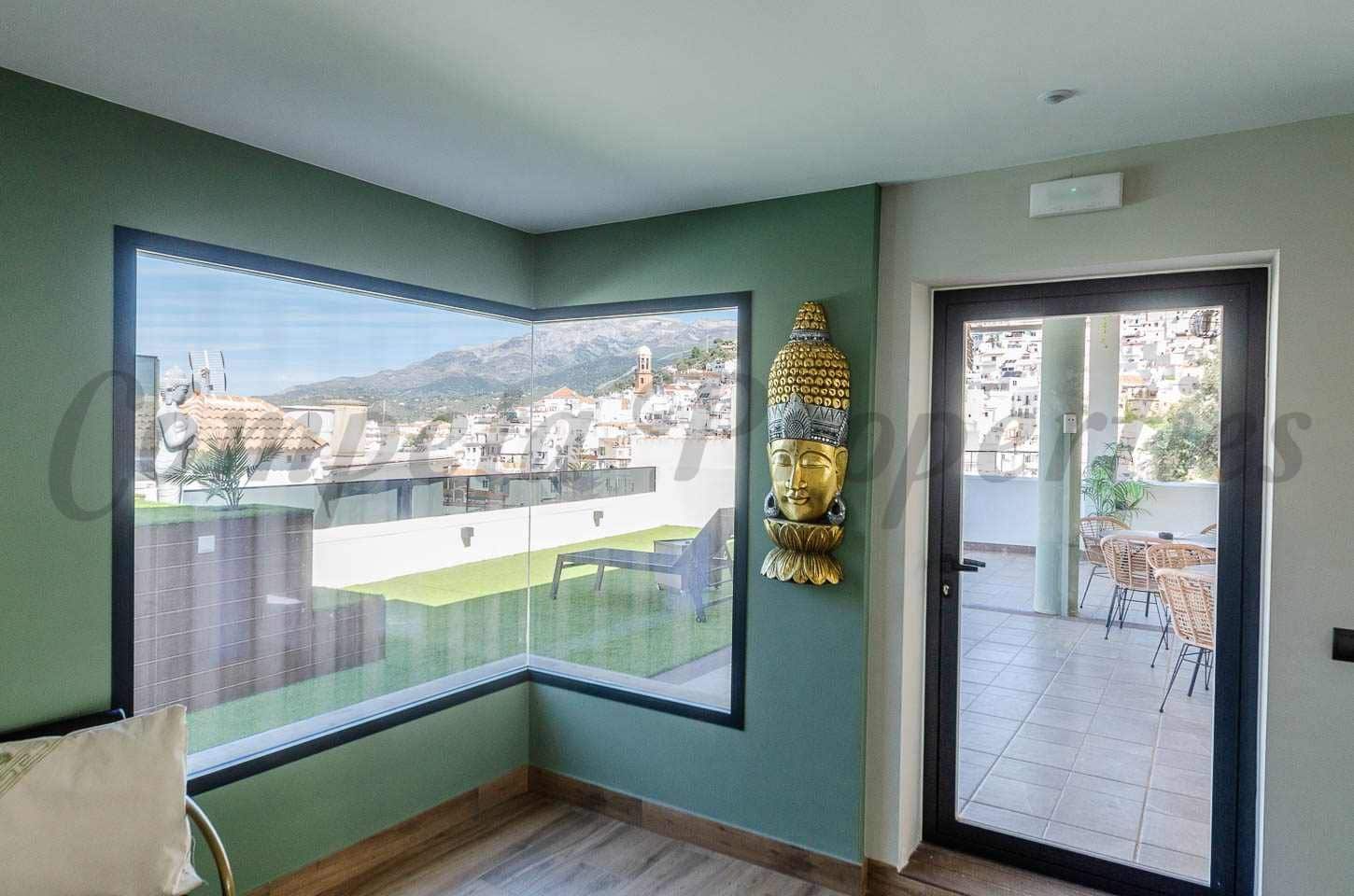 2 soverom Leilighet til leie i Competa med svømmebasseng - € 975 (Ref: 10075931)