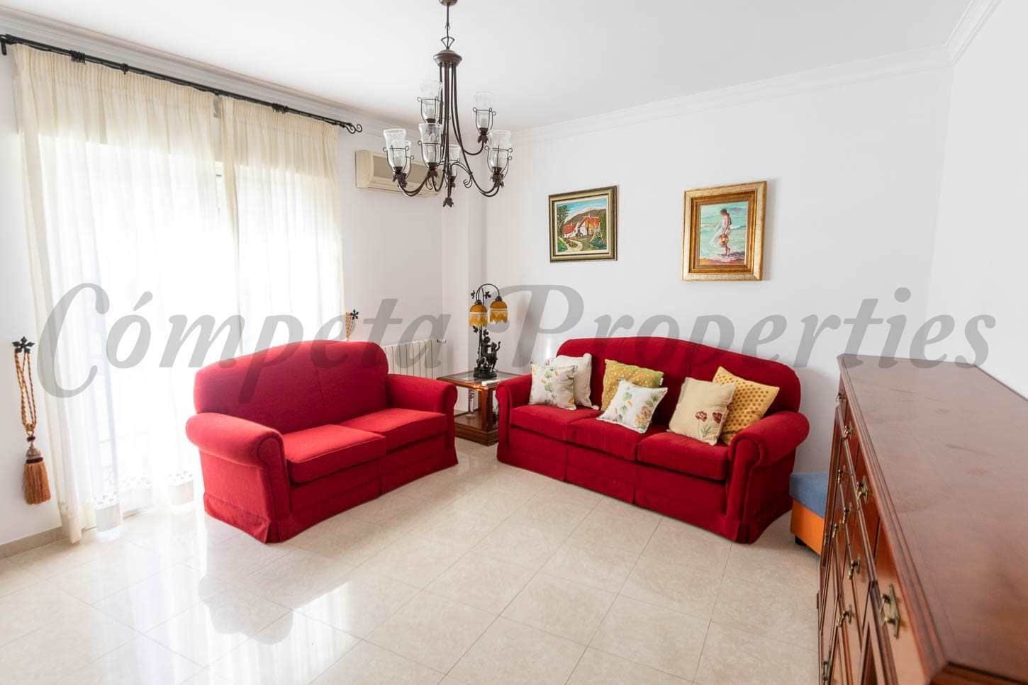 Apartamento de 4 habitaciones en Cómpeta en alquiler - 1.100 € (Ref: 10075932)