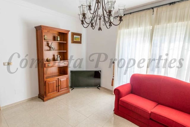 Appartement de 4 chambres à louer à Cómpeta - 1 100 € (Ref: 10075932)