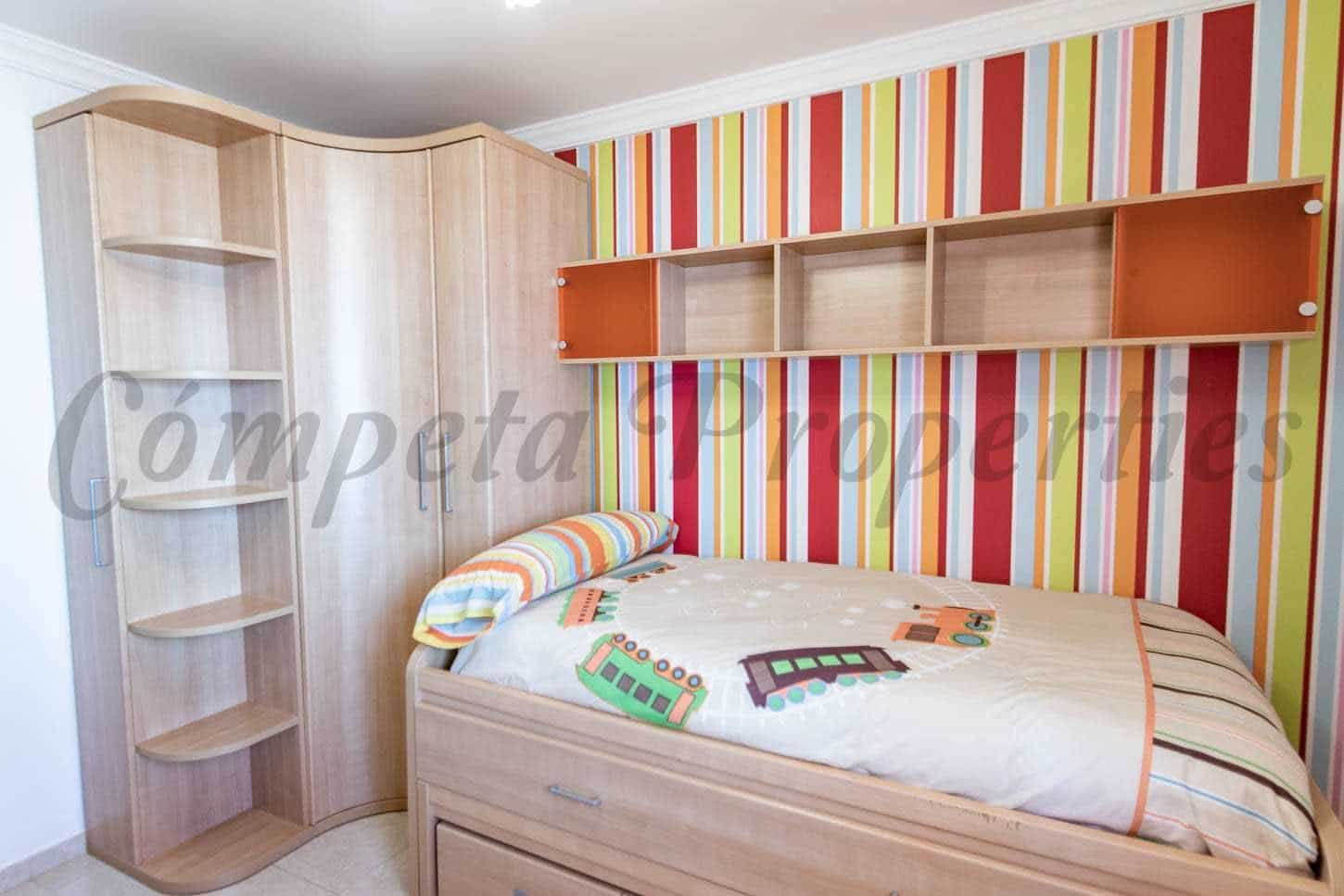 Apartamento de 4 habitaciones en Cómpeta en alquiler - 1.100 € (Ref: 10075932)