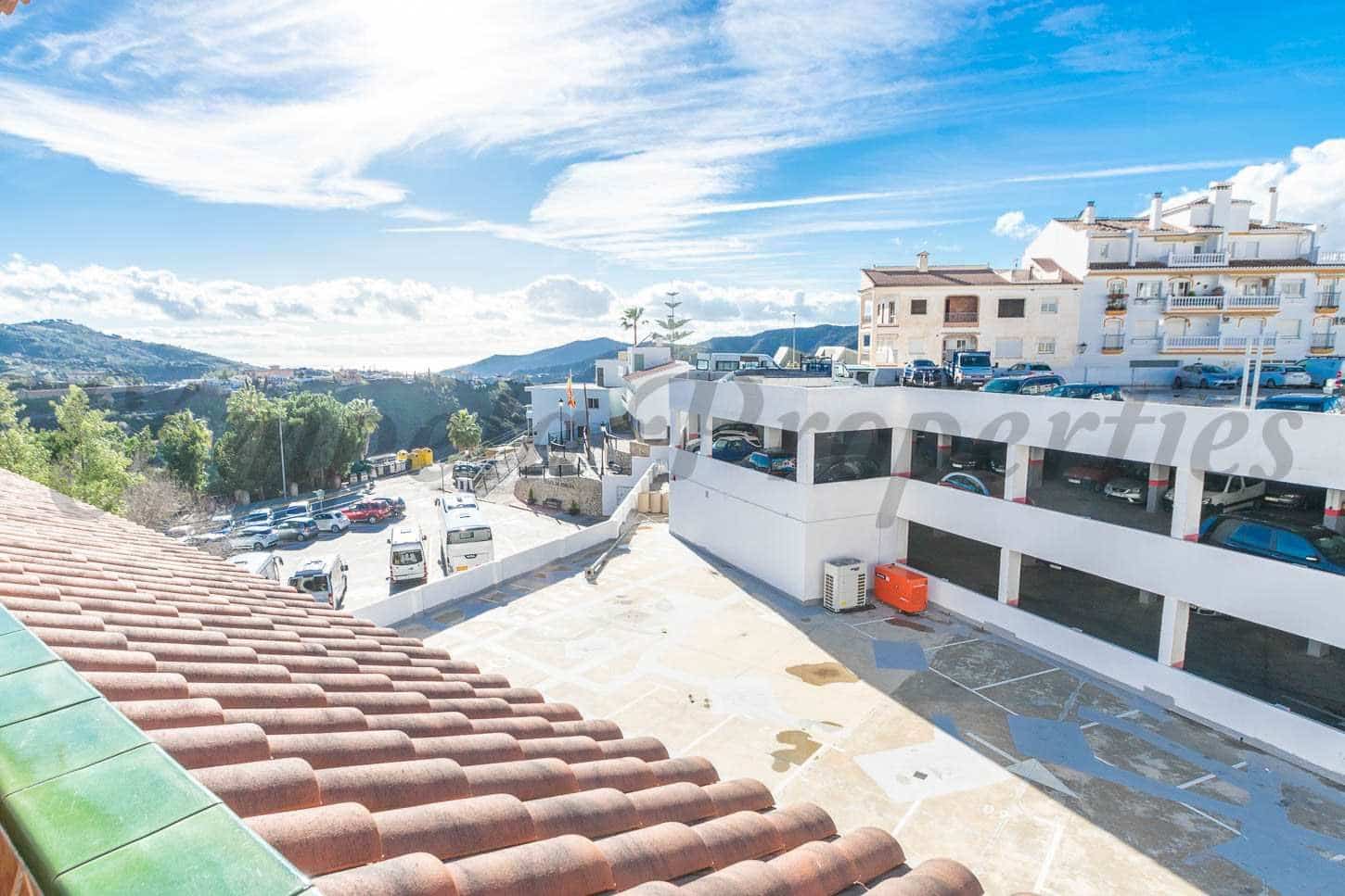Apartamento de 4 habitaciones en Cómpeta en alquiler - 1.100 € (Ref: 10075932)