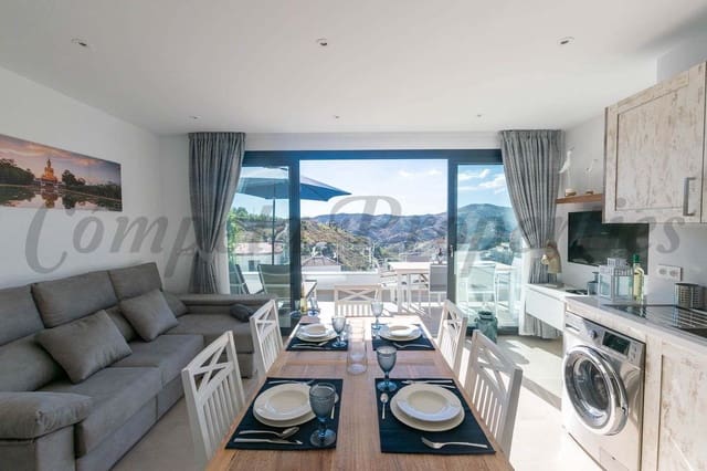 Apartamento de 2 habitaciones en Cómpeta en alquiler con piscina garaje - 1.500 € (Ref: 10075935)