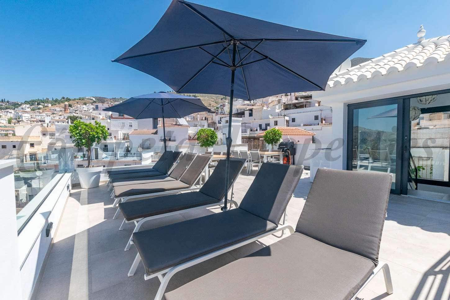 Apartamento de 2 habitaciones en Cómpeta en alquiler con piscina garaje - 1.500 € (Ref: 10075935)
