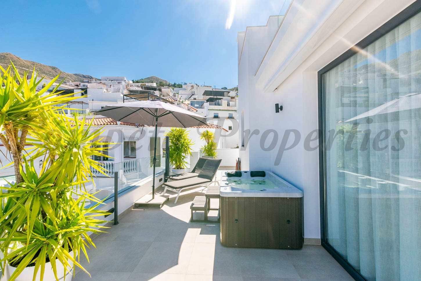 1 quarto Apartamento para arrendar em Competa com piscina garagem - 900 € (Ref: 10075936)