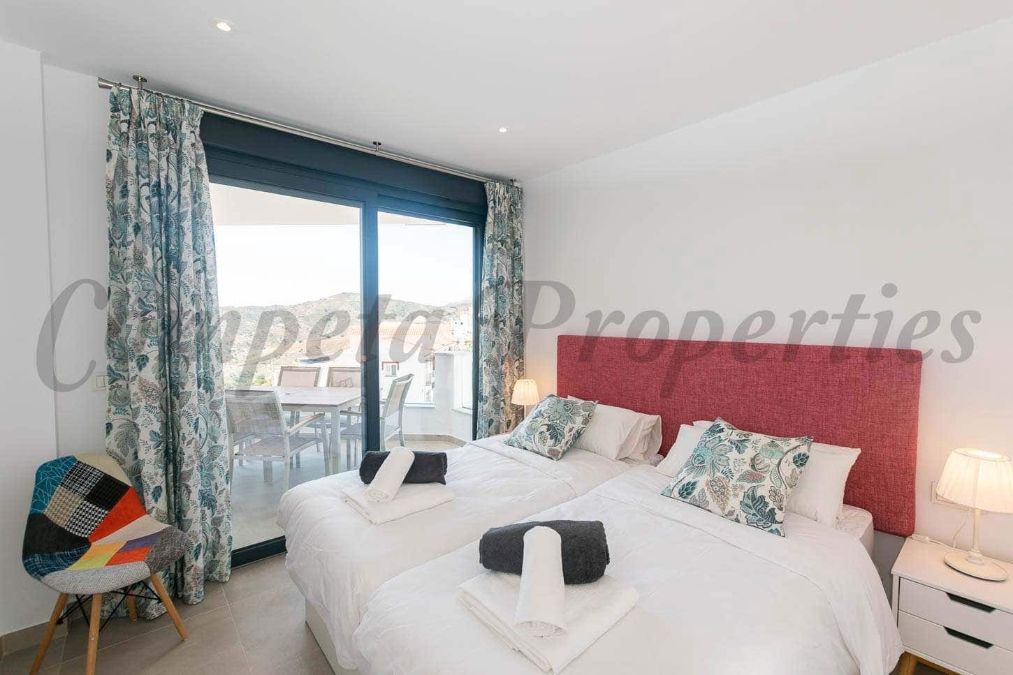 2 Zimmer Apartment zu vermieten in Competa mit Pool Garage - 900 € (Ref: 10075938)
