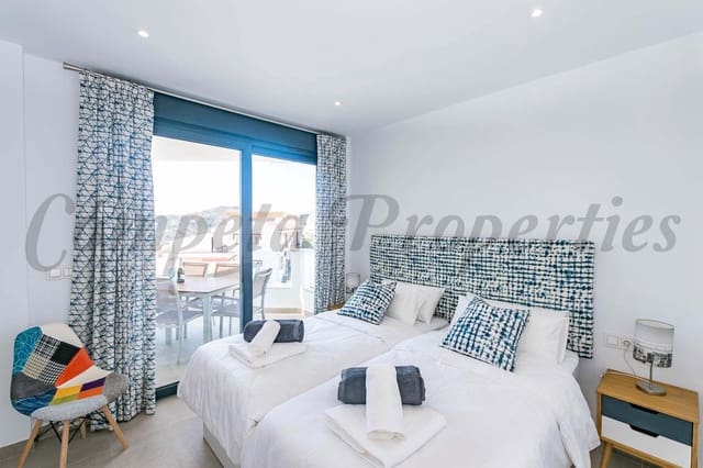 Appartement de 2 chambres à louer à Cómpeta avec piscine garage - 800 € (Ref: 10075939)
