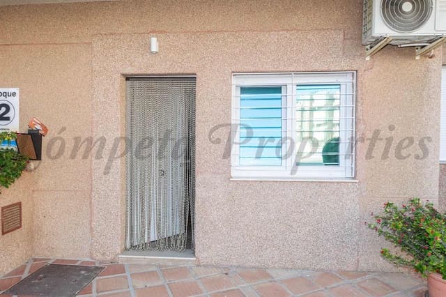 1 quarto Apartamento para arrendar em Torrox-Costa, Torrox com piscina - 650 € (Ref: 10075941)