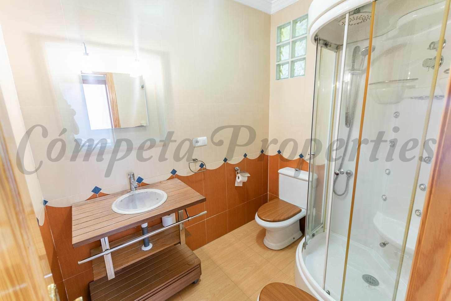 3 sovrum Lägenhet att hyra i Sayalonga - 1 000 € (Ref: 10075942)