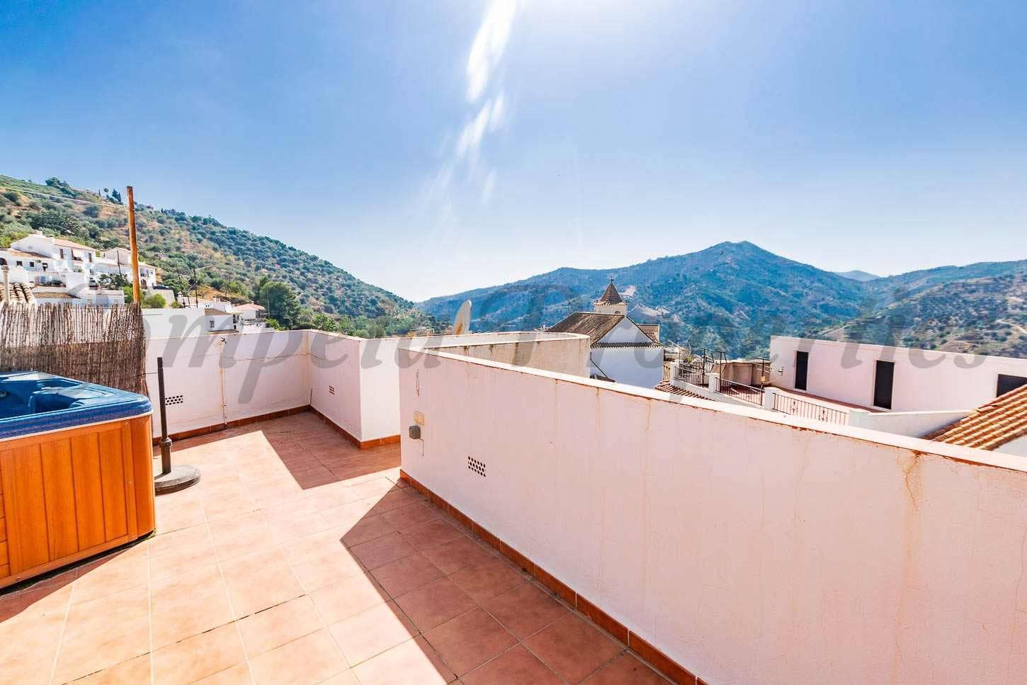 3 sovrum Lägenhet att hyra i Sayalonga - 1 000 € (Ref: 10075942)