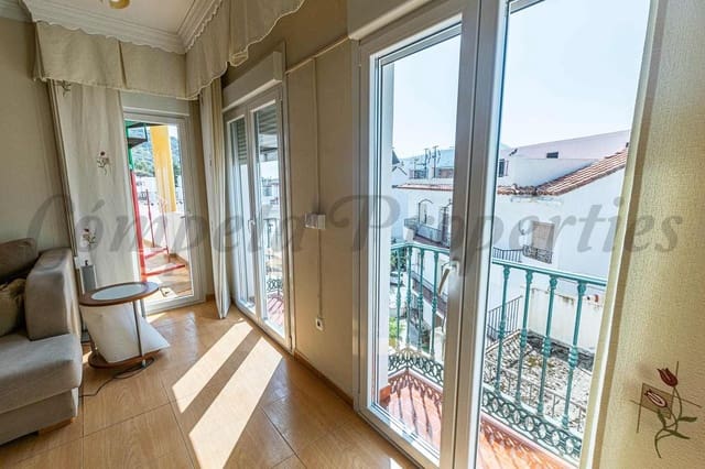 3 soverom Leilighet til leie i Sayalonga - € 1 000 (Ref: 10075942)
