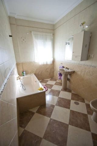 3 makuuhuone Huoneisto vuokrattavana paikassa Cómpeta - 1 000 € (Ref: 10075943)