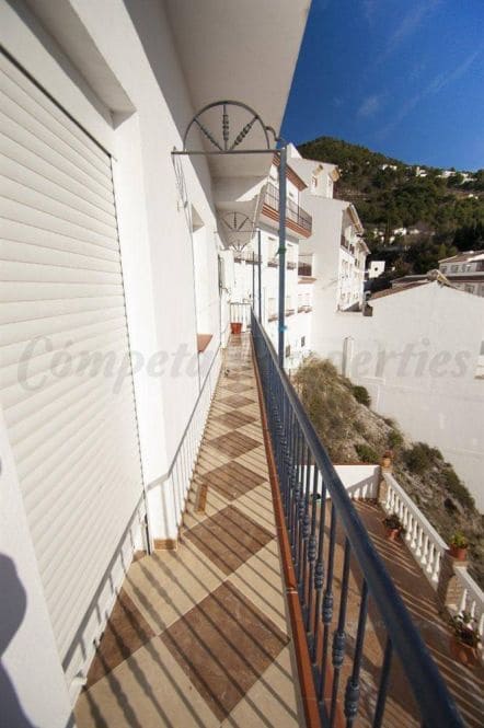 Apartamento de 3 habitaciones en Cómpeta en alquiler - 1.000 € (Ref: 10075943)