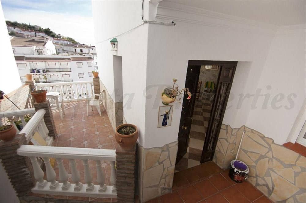 Apartamento de 3 habitaciones en Cómpeta en alquiler - 1.000 € (Ref: 10075943)