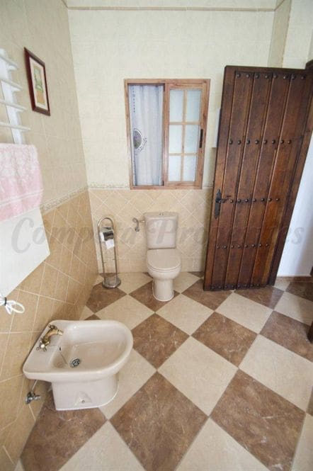 Apartamento de 3 habitaciones en Cómpeta en alquiler - 1.000 € (Ref: 10075943)