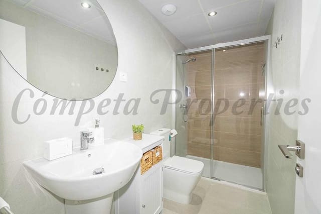 1 Zimmer Apartment zu vermieten in Torrox-Costa, Torrox mit Pool Garage - 850 € (Ref: 10075944)