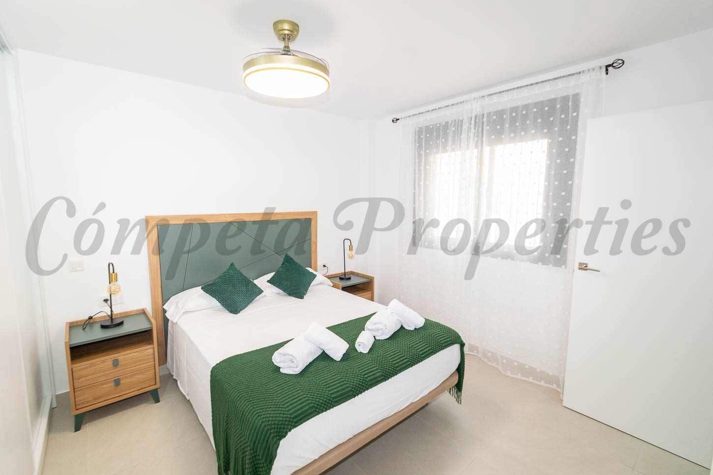 1 quarto Apartamento para arrendar em Torrox-Costa com piscina garagem - 850 € (Ref: 10075944)