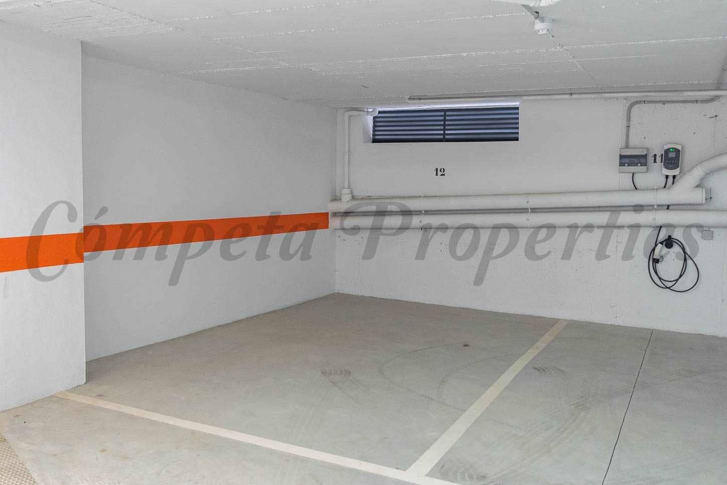 1 quarto Apartamento para arrendar em Torrox-Costa com piscina garagem - 850 € (Ref: 10075944)