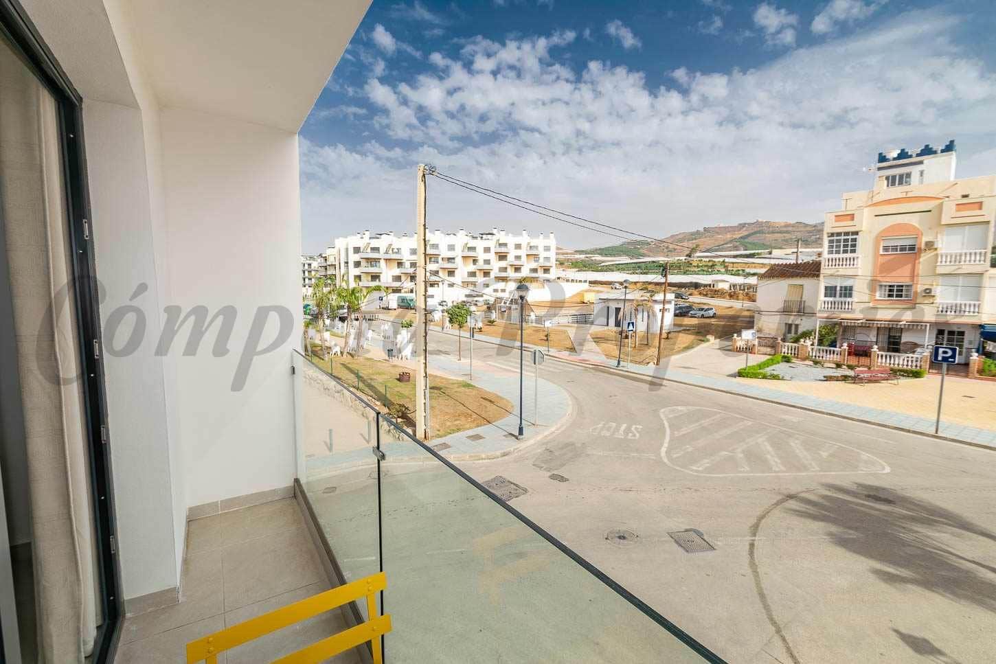 1 quarto Apartamento para arrendar em Torrox-Costa com piscina garagem - 850 € (Ref: 10075944)