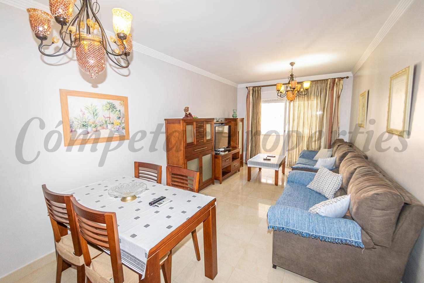 2 soveværelse Lejlighed til leje i Torrox-Costa med swimmingpool - € 800 (Ref: 10075945)